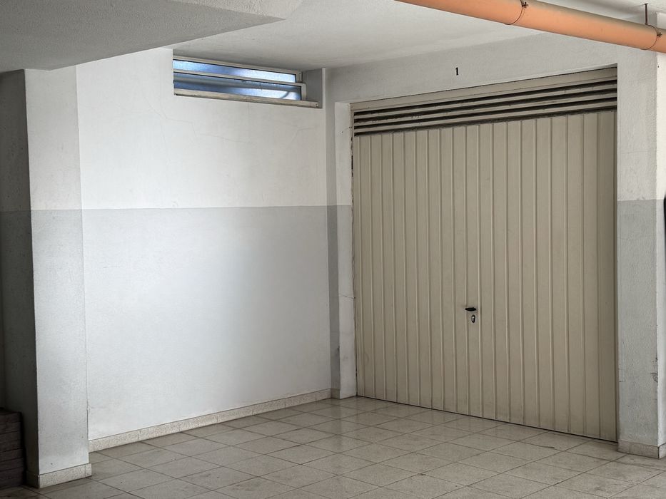 Garagem Box 20 m² c/ Quadro elétrico | Charneca de Caparica