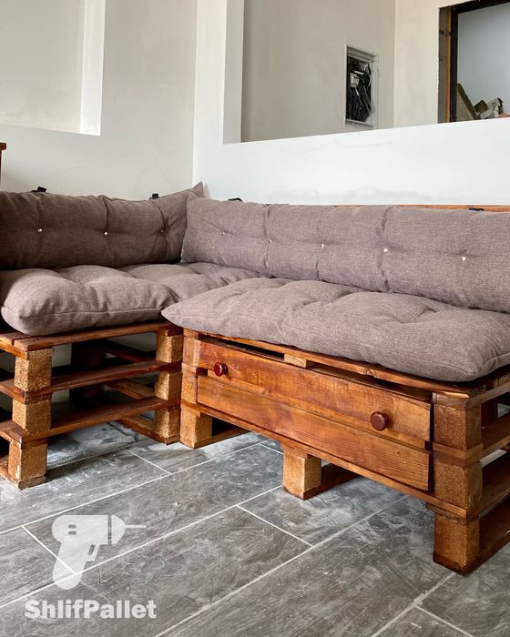 Дивани з паллет, меблі з піддонів , столи з дерева