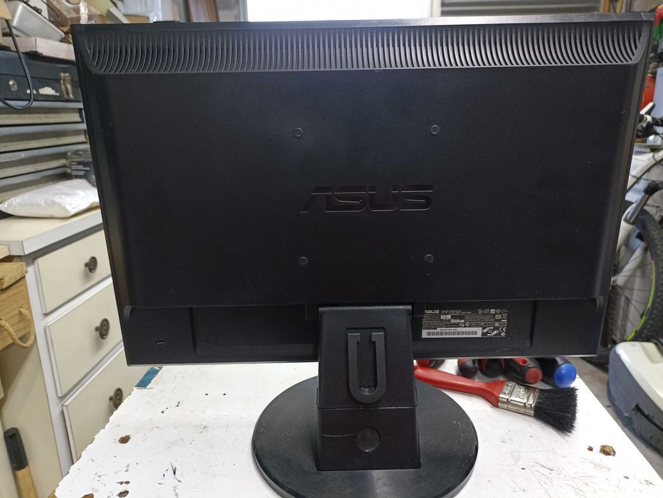 Monitor ASUS 19"