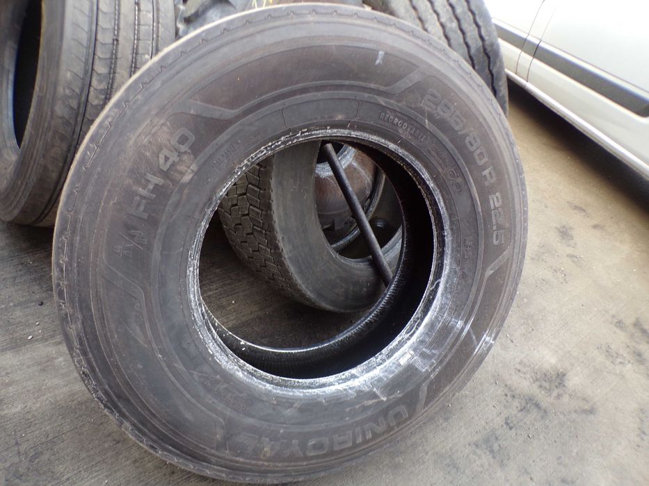 Opona 295/80R22.5 UNIROYAL FH40 (900 netto)