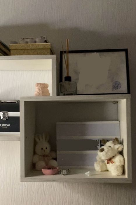 Поличка підвісна