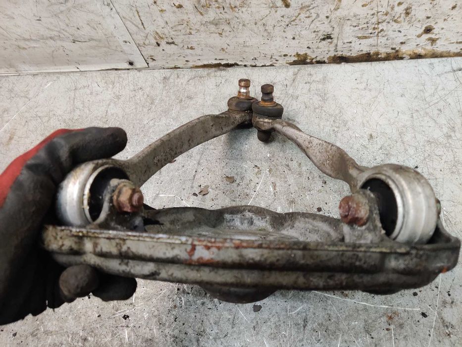 Audi A6 C5 Mocowanie Łapa Uchwyt Amortyzatora