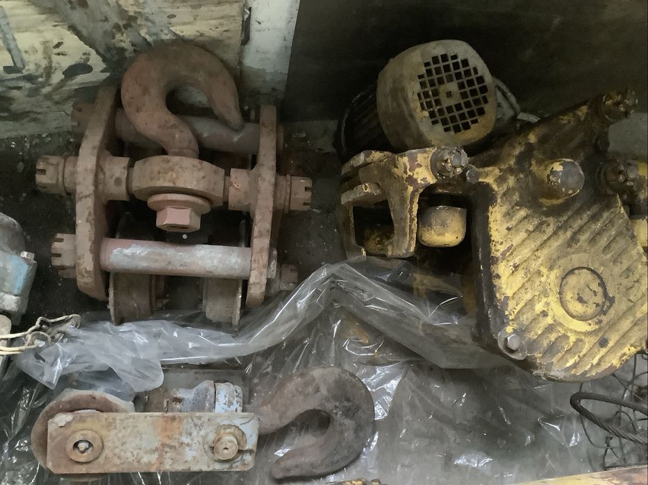 Таль,тельфер 1 тонна тележка,крюк,гак