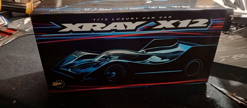 Sprzedam Xray X12 2024