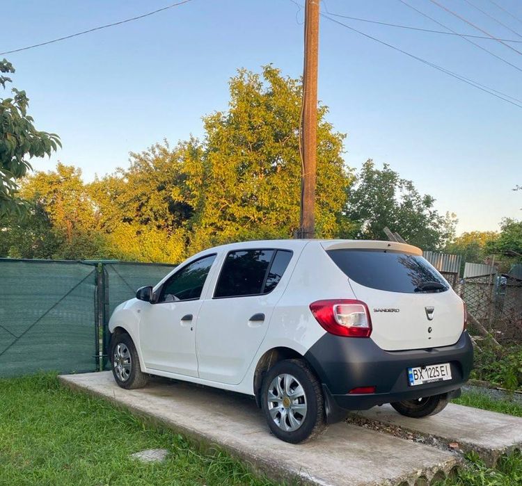 Продам надійний та економний автомобіль — Dacia Sandero II 2013 року