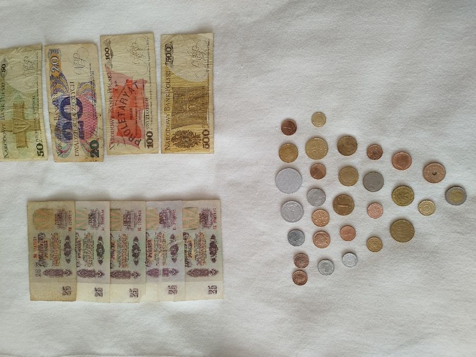 Banknoty i monety zestaw