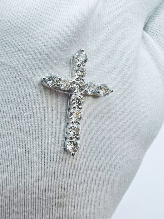 Золотий хрест з діамантами 1.71 карат. Сова.