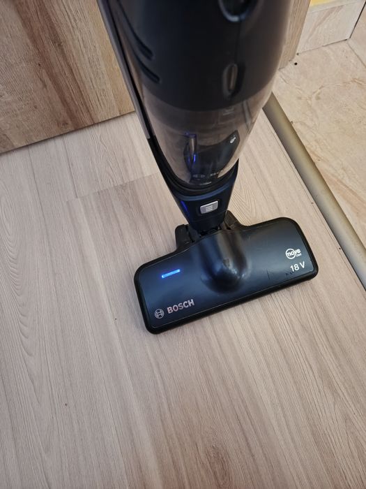 Odkurzacz Bosch pionowy 2 w 11