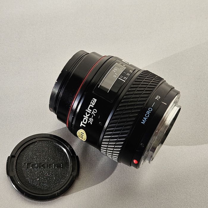 Об'єктив Tokina AF SD 28-70mm f/3.5-4.5