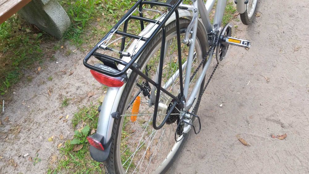 Rower trekkingowy DAMKA  koła28" jak nowy przejech ok 25km WARTO KUPIĆ