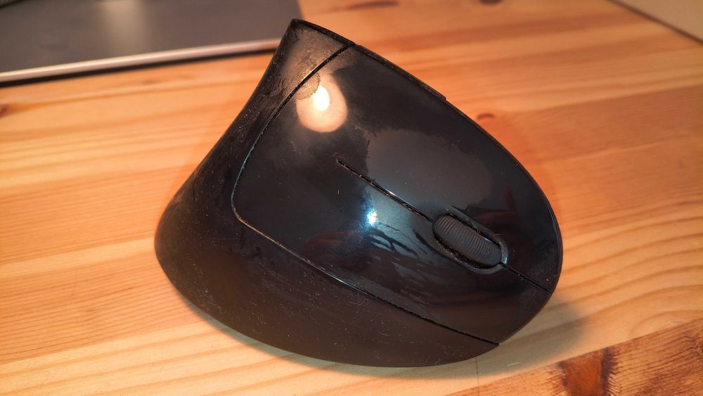 Rato Anker Vertical Wireless (a7852m)
