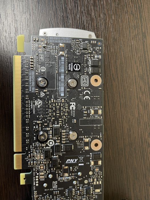 Продам PNY Quadro p1000 4gb lp (P4000, P2200)