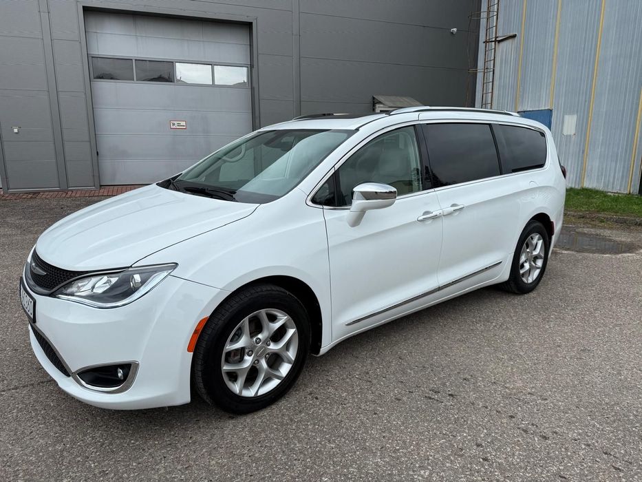 Chrysler Pacifica Limited
