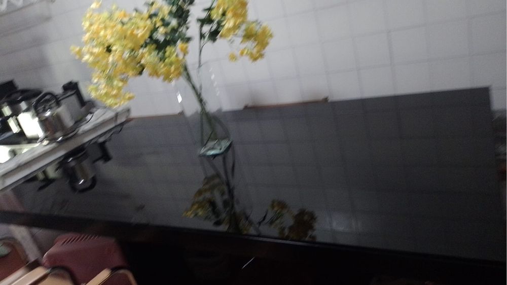 Mesa de jantar de vidro