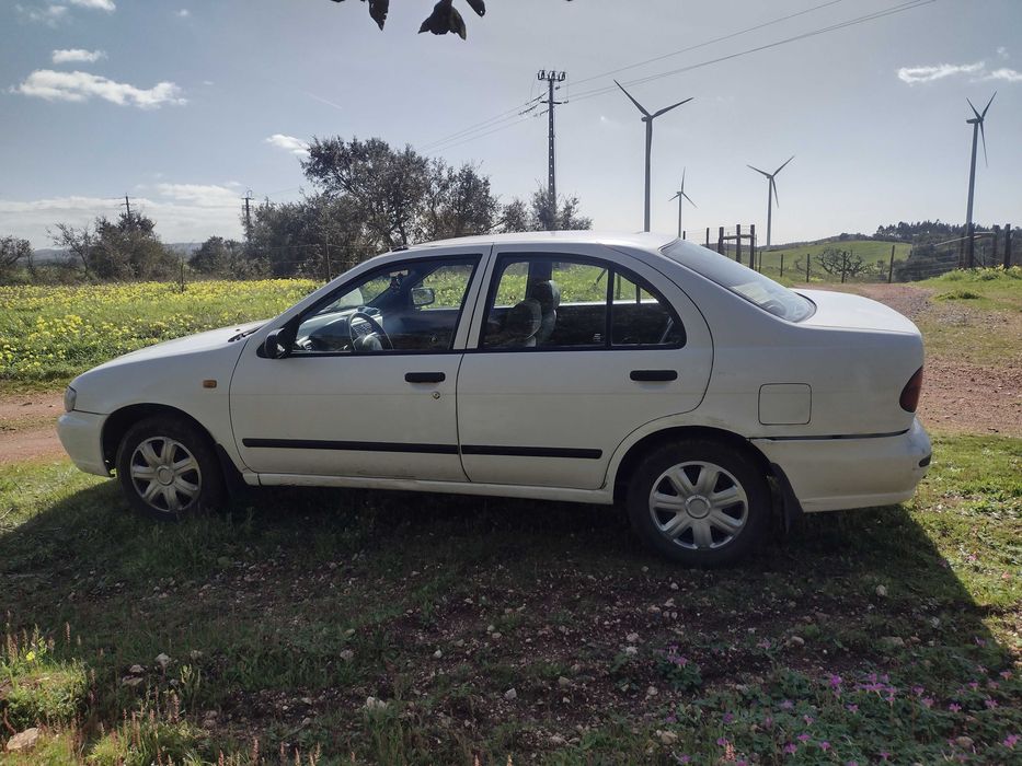 Nissan Almera 1998