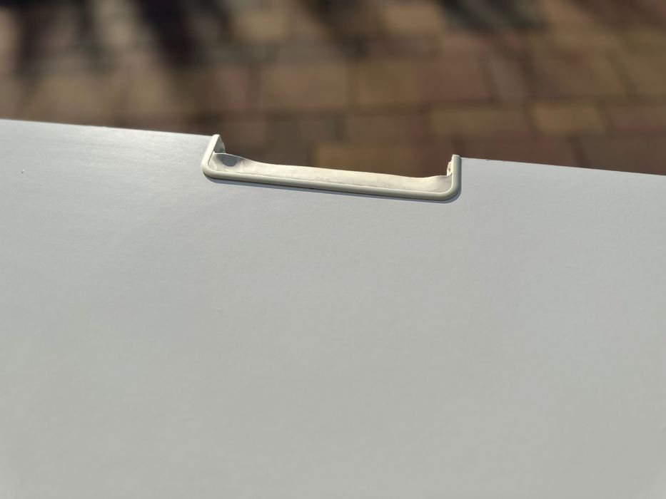 Szafka pod TV Besta biała, fronty plaster miodu 3 szuflady, 3 półki