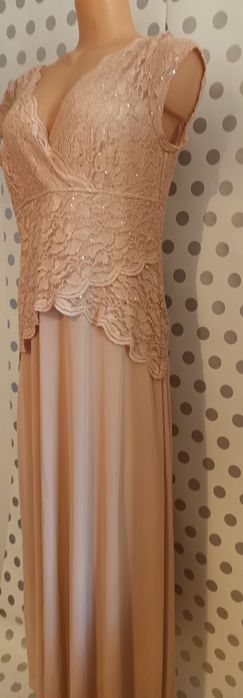 Elegancka sukienka maxi z koronką i cekinami | Kolor pudrowy róż