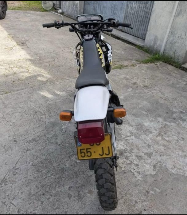 Motorizada Honda DT
