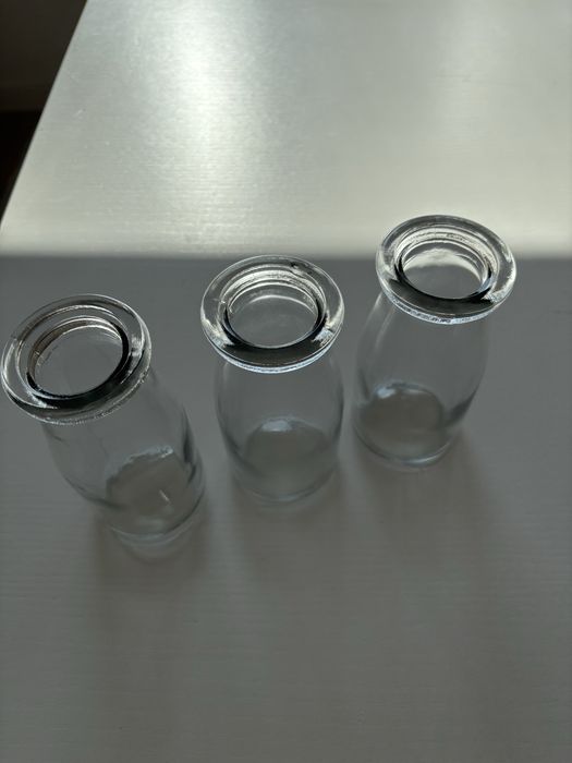 3 frascos de vidro