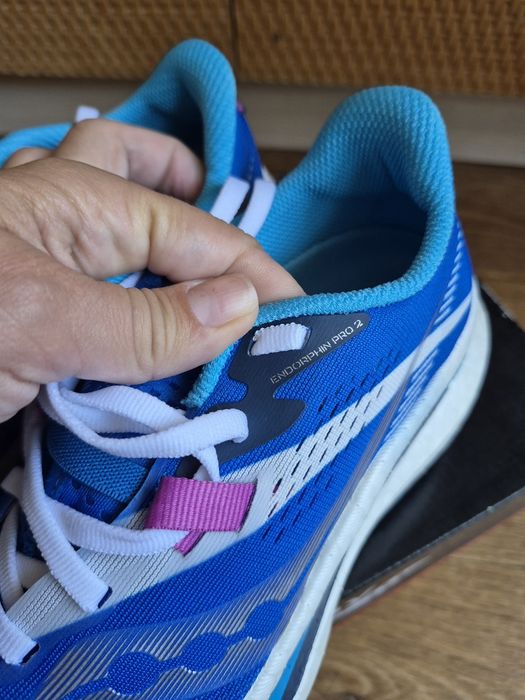 Бігові кросівки saucony Endorphin Pro 2