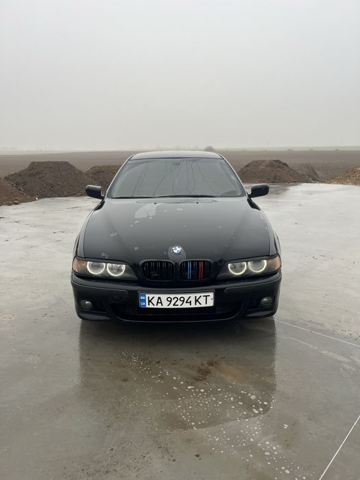 Продам бмв е39 525і