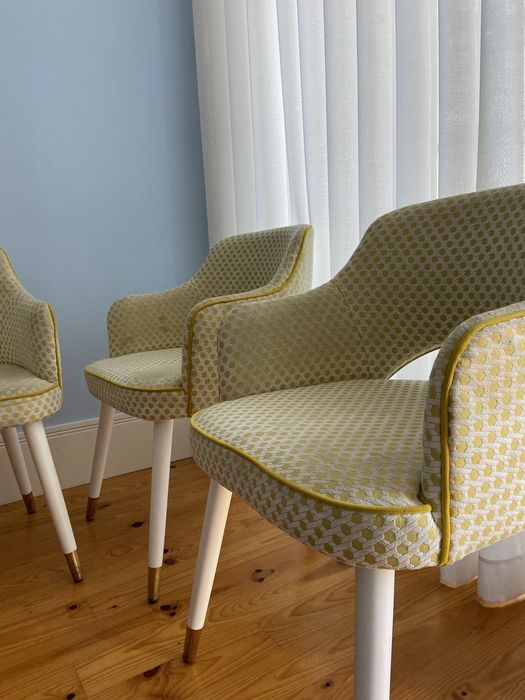 3 cadeiras de jantar estofadas