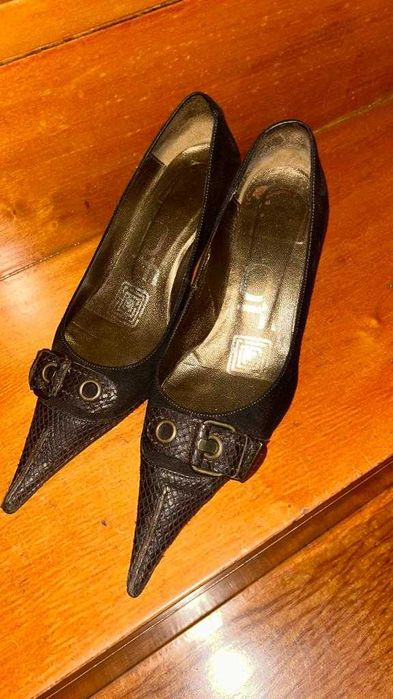 Sapatos em Pele Castanhos