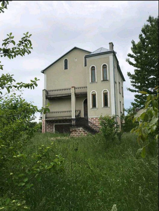Продаж двоповерхового будинку с. Велике Колодне