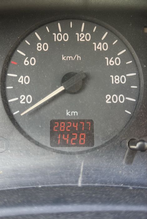Renault clio II 1.5 DCI comercial 2001