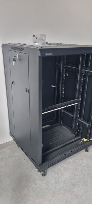Szafa Rack 19" sprzedam