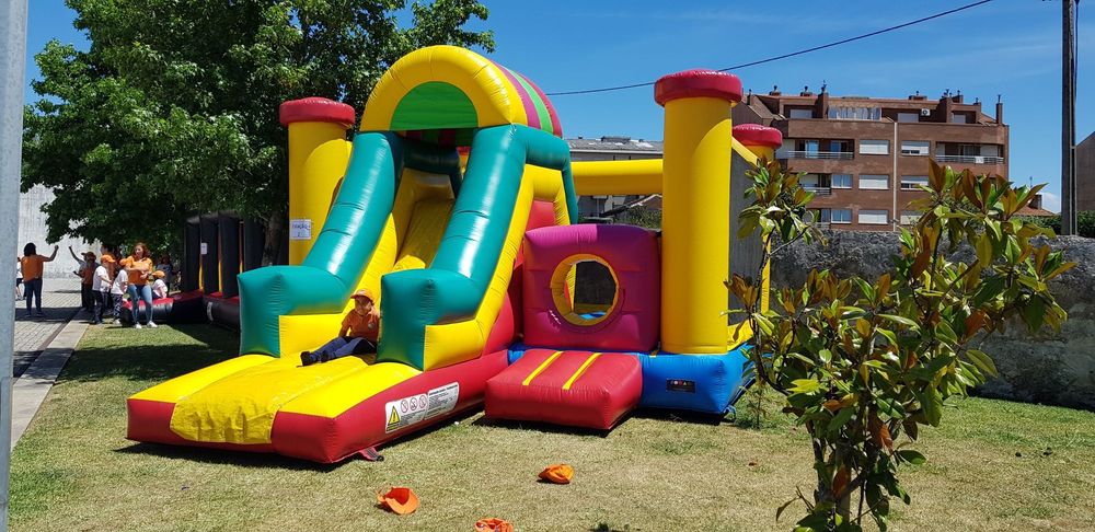 Aluguer de equipamentos de diversão e insufláveis