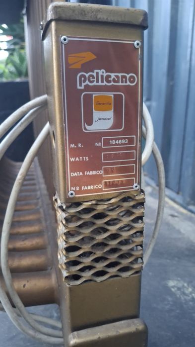 Venda de Garagem em Lote