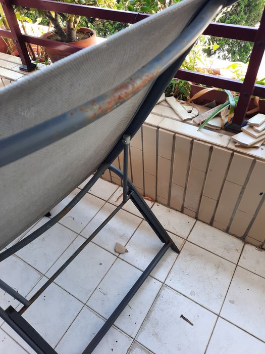 Espreguiçadeira cinzenta