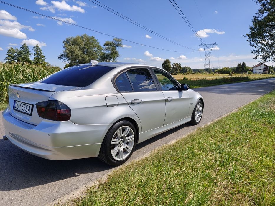 BMW E90 320i 2006rok