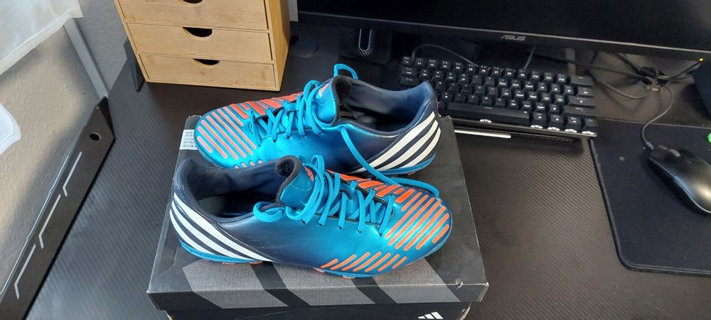 Buty piłkarskie Adidas 39,1/3