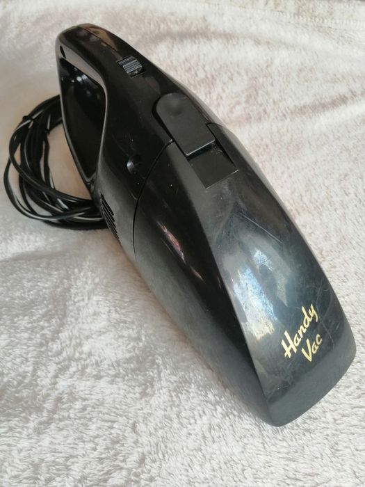 Автомобильный пылесос