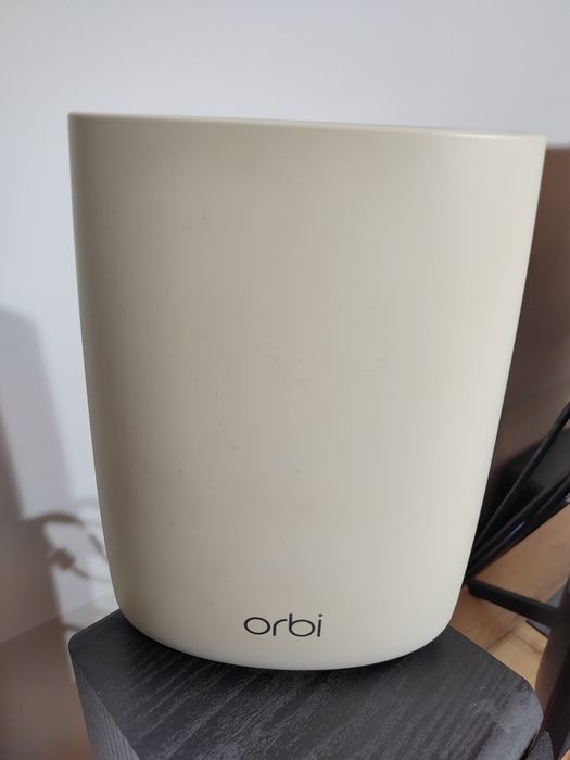 Router LTE Netgear LBR20 + satelita RBS20