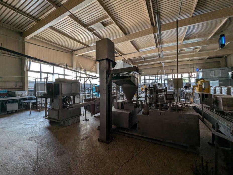 Продамо 2400 кв.м виробничих площ  консервного заводу в чудовому стані