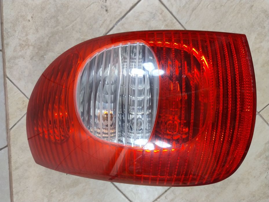 Citroen Xsara Picasso lift 04-07 wkład komplet lampa lewa  tył wysyłka