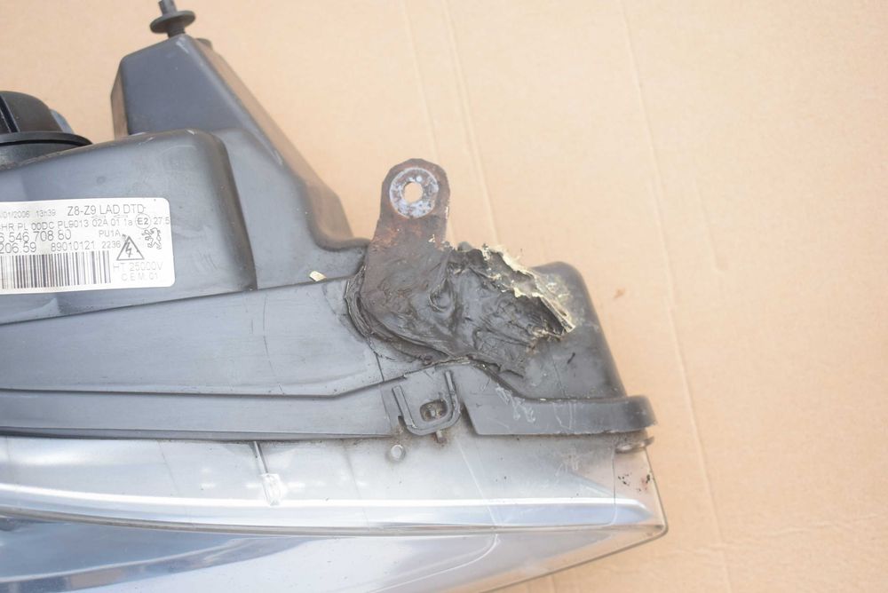 lampa prawa przód XENON PEUGEOT 607 06R LIFT.europa