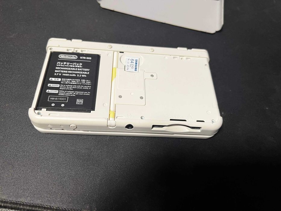 New NINTENDO 3DS biały