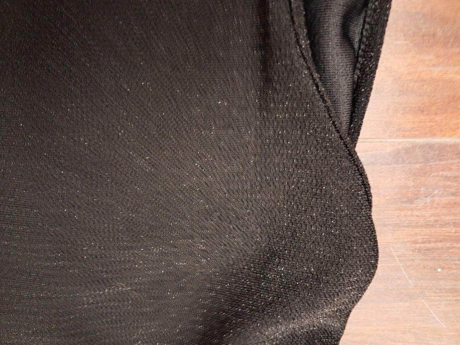 Śliczna sukienka L czarna z połyskiem brokatowym