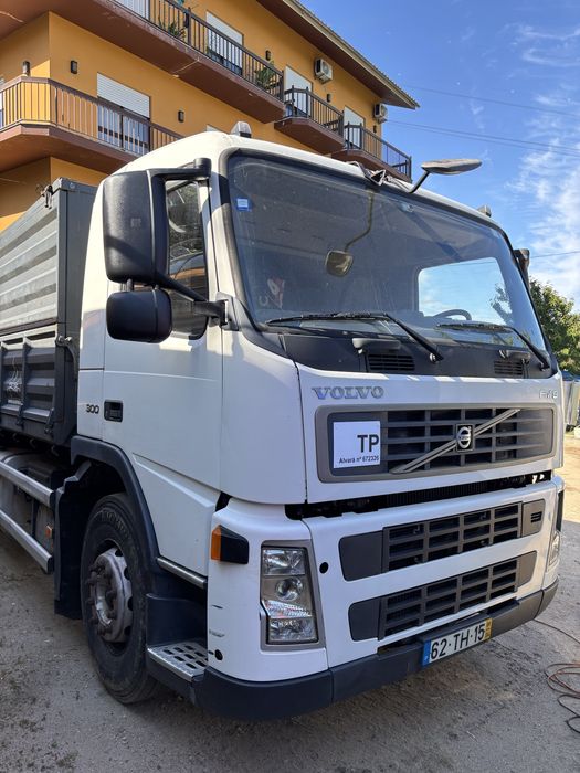 Volvo FM9 300hp Basculante bilateral