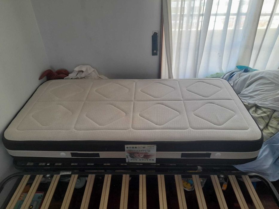 Cama de Solteiro - Estrado + Colchão Ortopédico