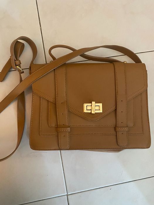 Mala tiracolo castanha da Forever 21