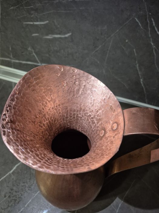 Мідний глечик для води