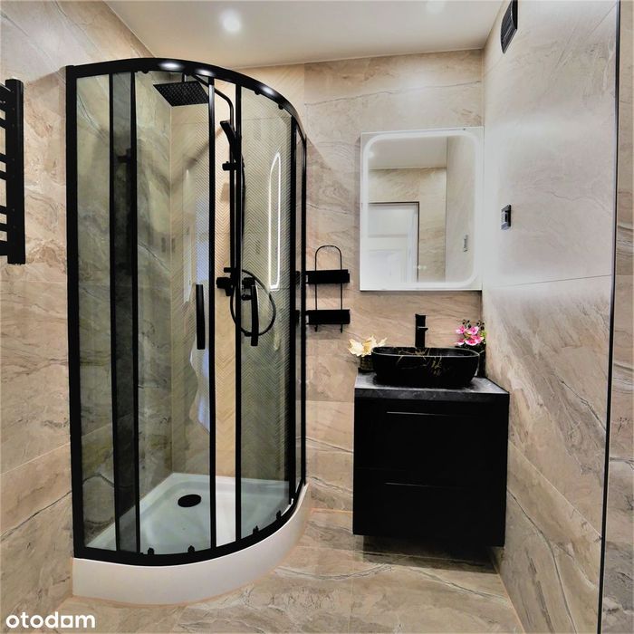 Mieszkanie Po remoncie z balkonem Winda 5 min do centrum Katowic Blok.