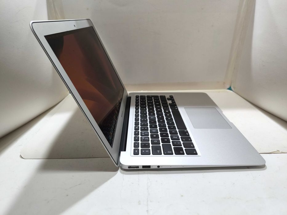 Apple Macbook AIR 13 (2017) i7 ssd 256GB 8GB