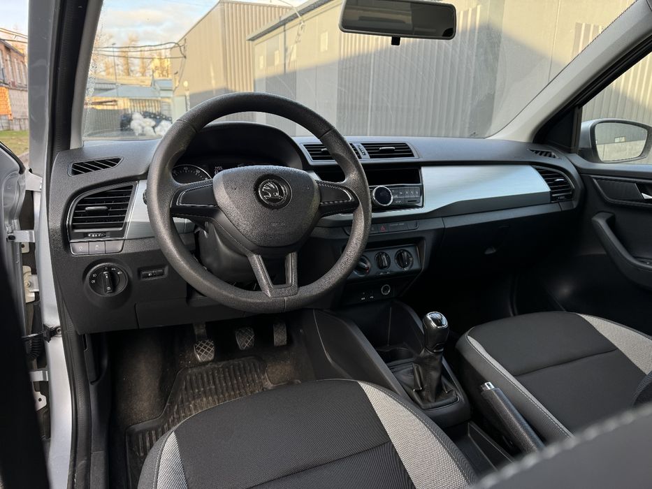 Skoda Fabia NEW Official