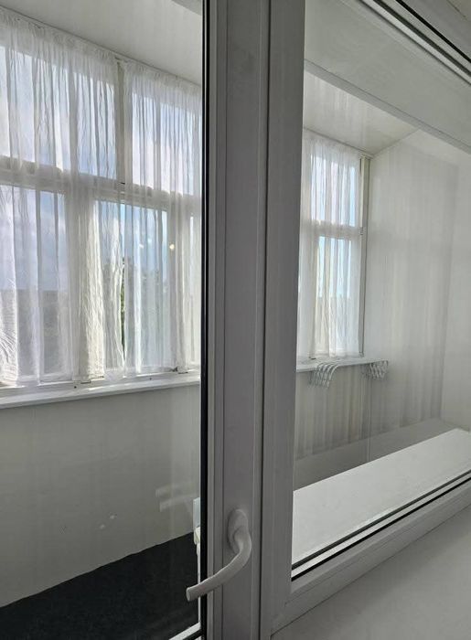 Продам 1-кімнатну квартиру, район 8-9 школи, третій поверх